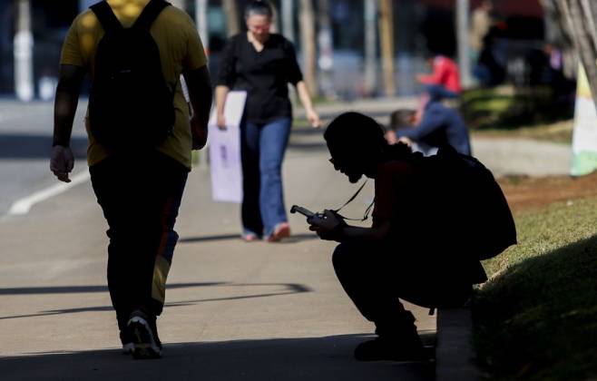 um-em-cinco-jovens-brasileiros-de-15-a-29-anos-nao-estuda-nem-trabalha