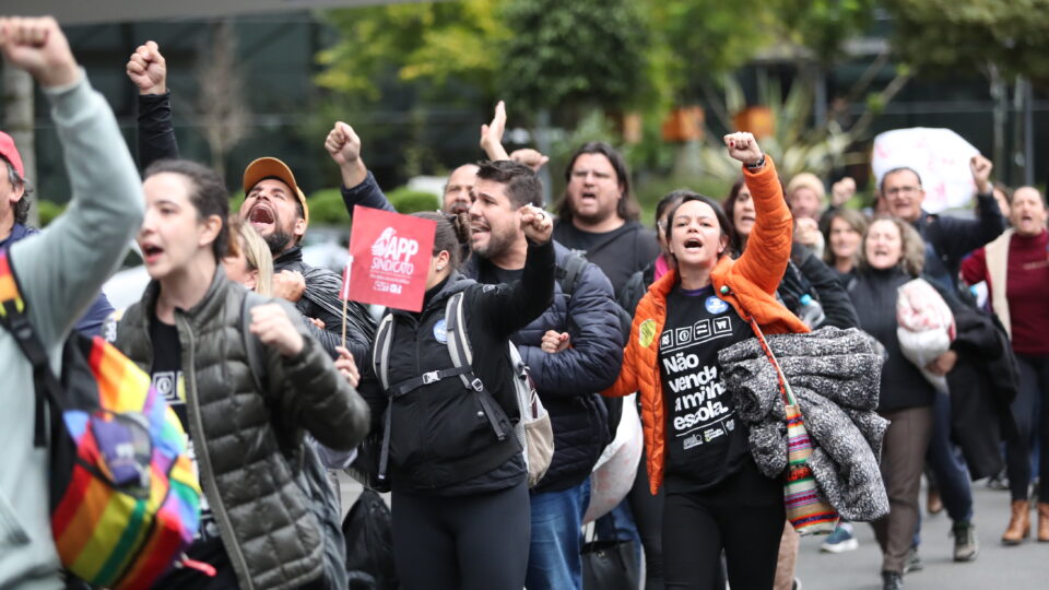 diretores-sao-afastados-pela-secretaria-de-educacao-do-parana-apos-apoio-a-greve