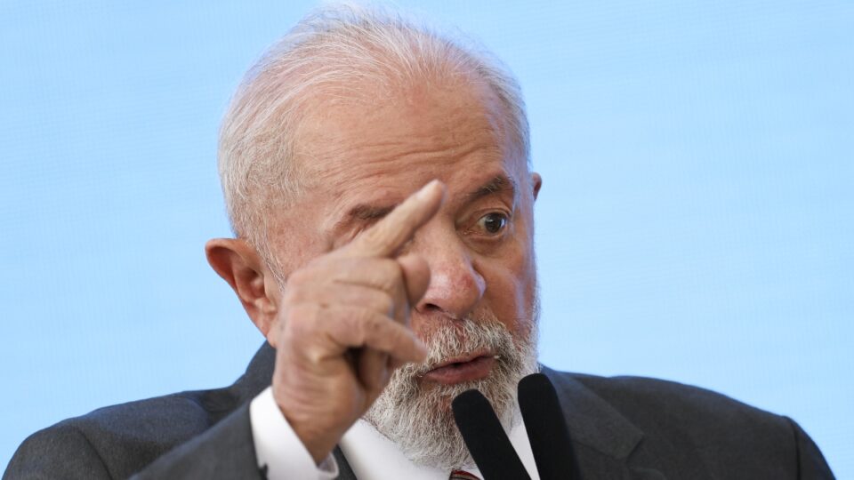 lula-diz-que-brasil-vive-“momento-extraordinario”-em-meio-a-greve-nas-federais